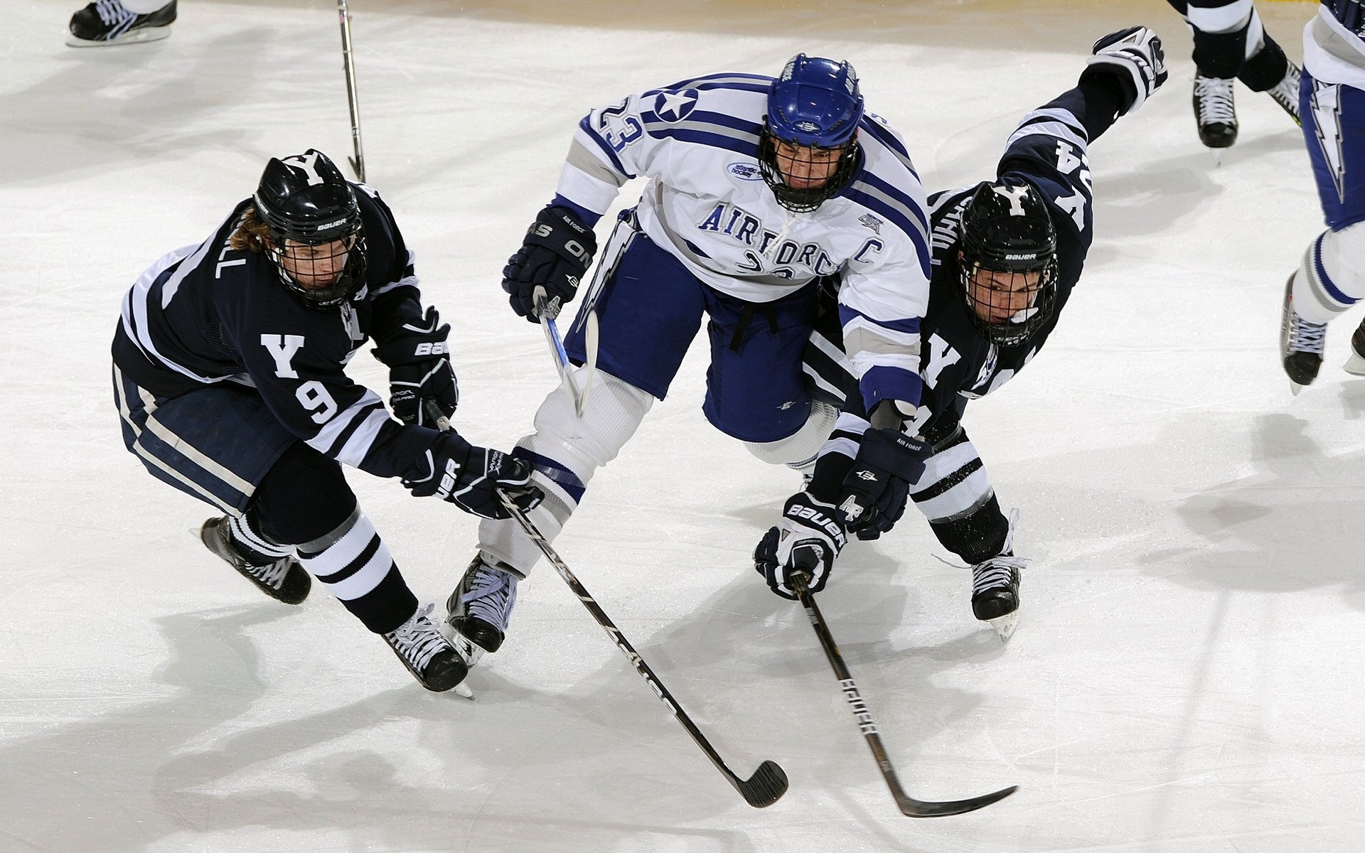 随机智能1V1训练系统正式应用于青训营,个性化培训模式开启,智能训练计划