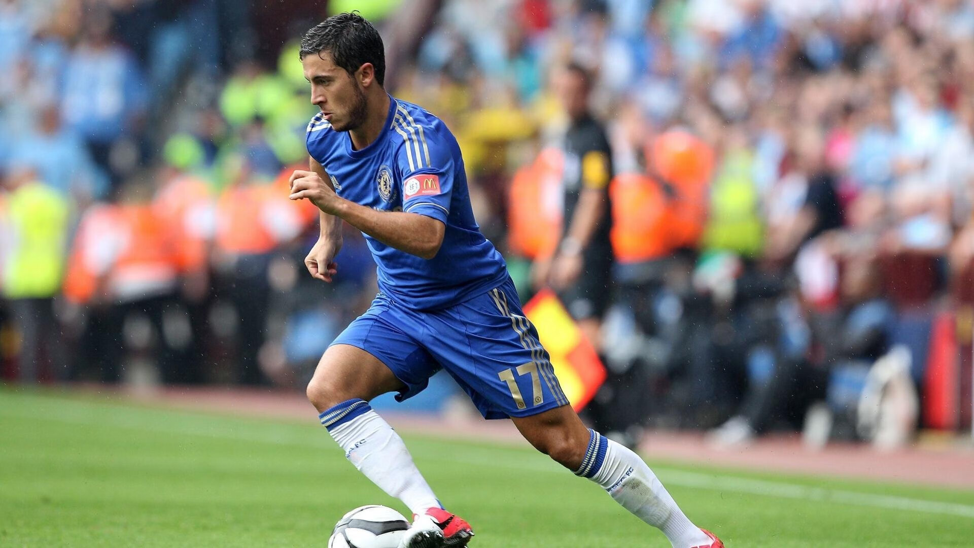 开云·Kaiyun网页版-塞内加尔马术协会授予马尔科·阿尔瓦雷斯“年度最佳马匹护理员”称号。